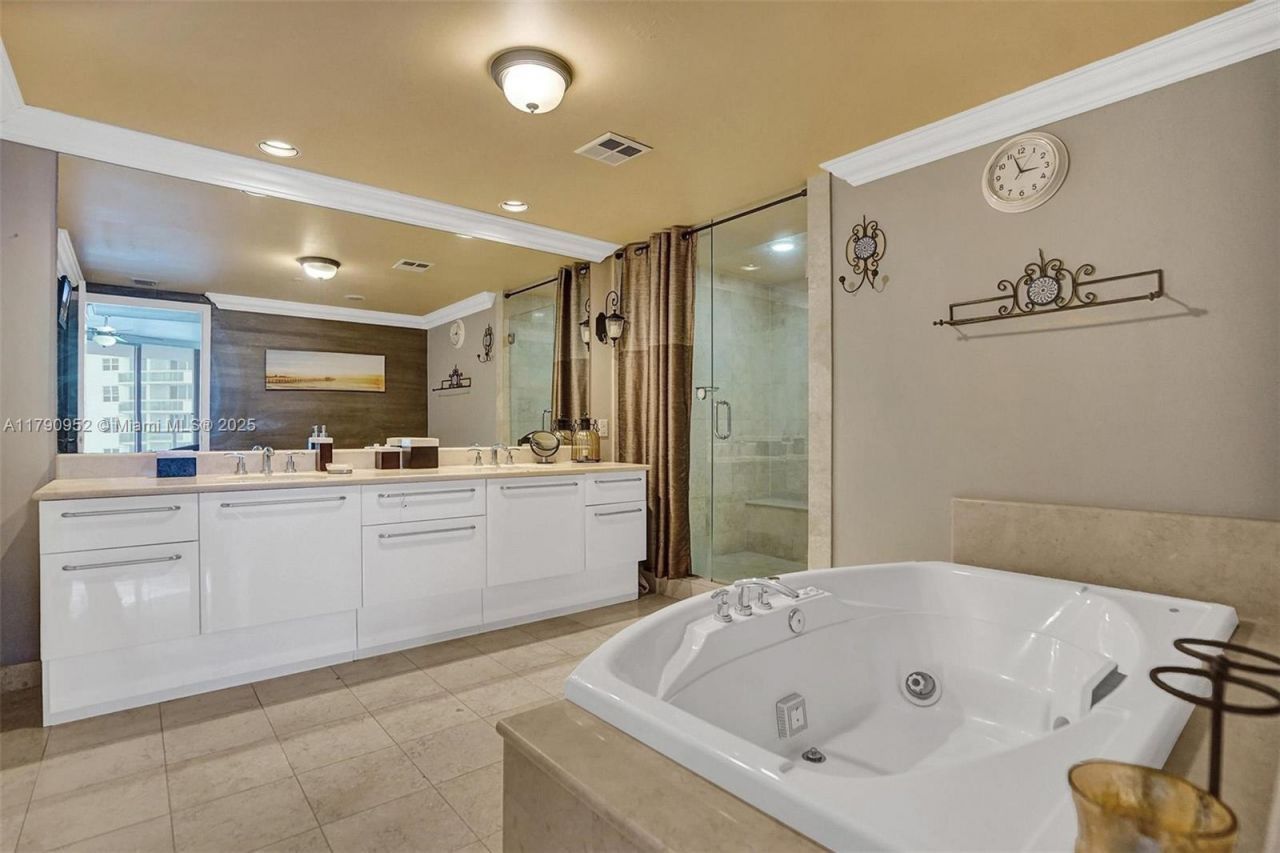 3101 S Ocean Dr, Unit 1003, Hollywood, FL 33019 Photo