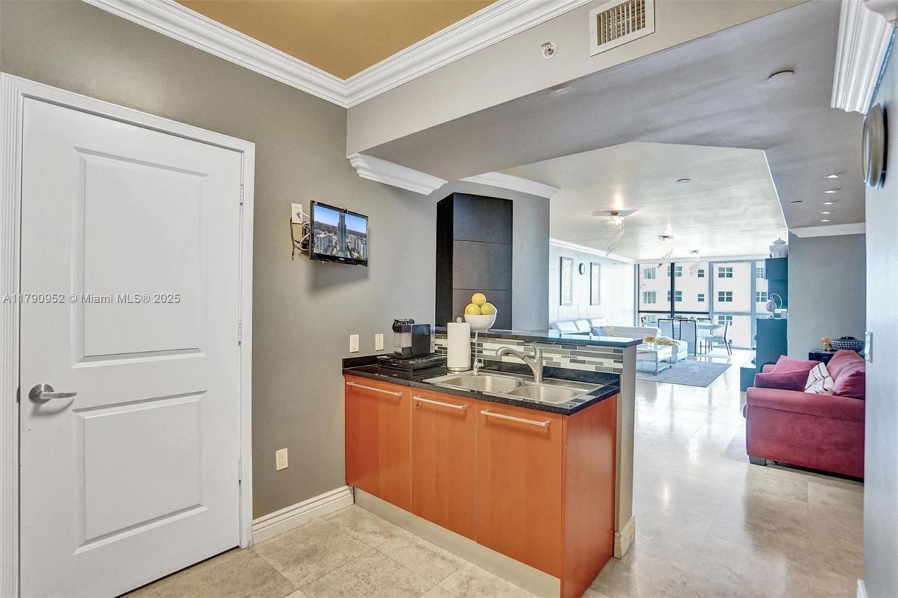 3101 S Ocean Dr, Unit 1003, Hollywood, FL 33019 Photo