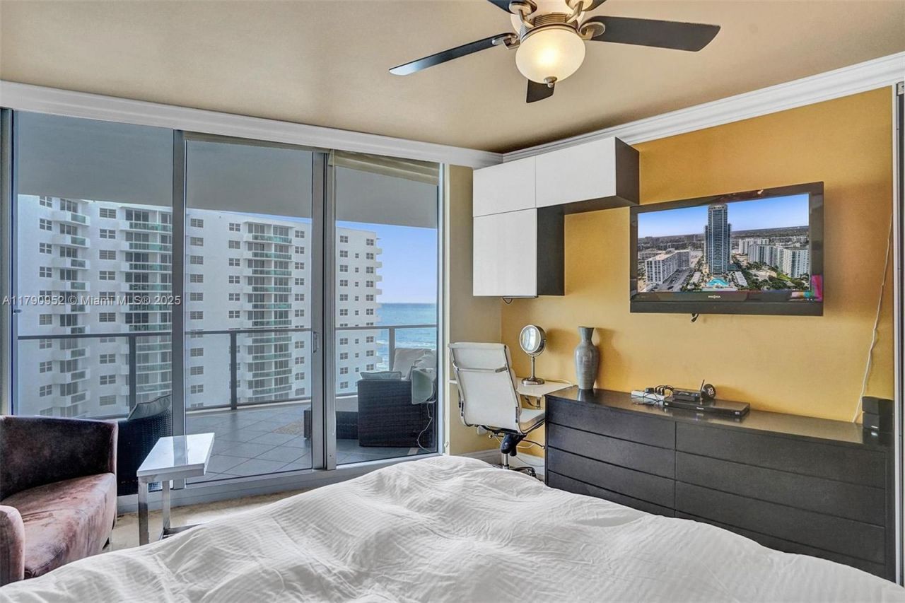 3101 S Ocean Dr, Unit 1003, Hollywood, FL 33019 Photo