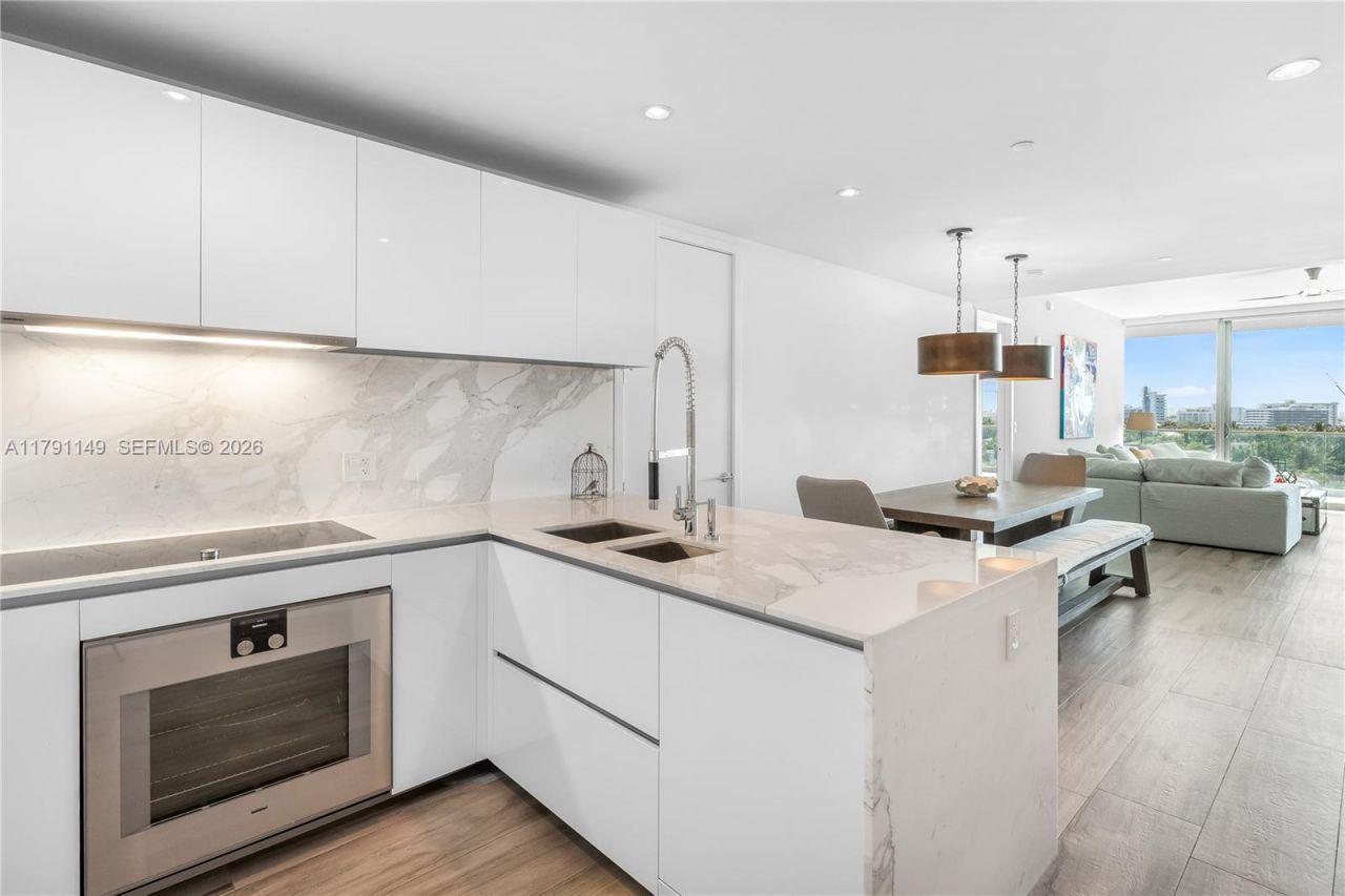 10201 Collins Ave, Unit 605, Bal Harbour, FL 33154 Photo