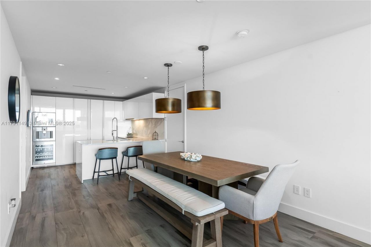 10201 Collins Ave, Unit 605, Bal Harbour, FL 33154 Photo