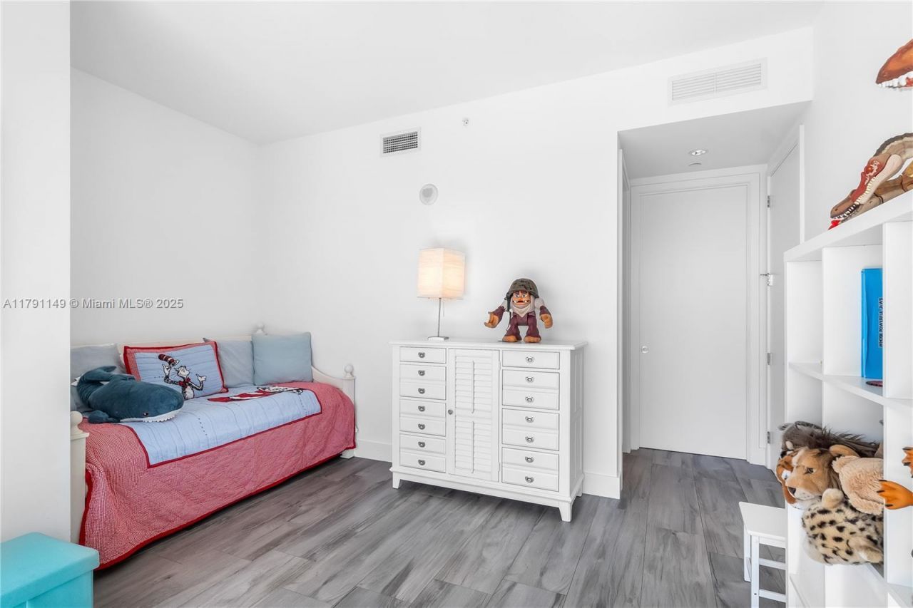 10201 Collins Ave, Unit 605, Bal Harbour, FL 33154 Photo