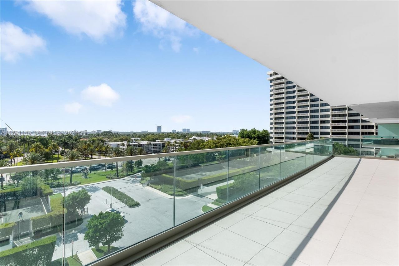 10201 Collins Ave, Unit 605, Bal Harbour, FL 33154 Photo