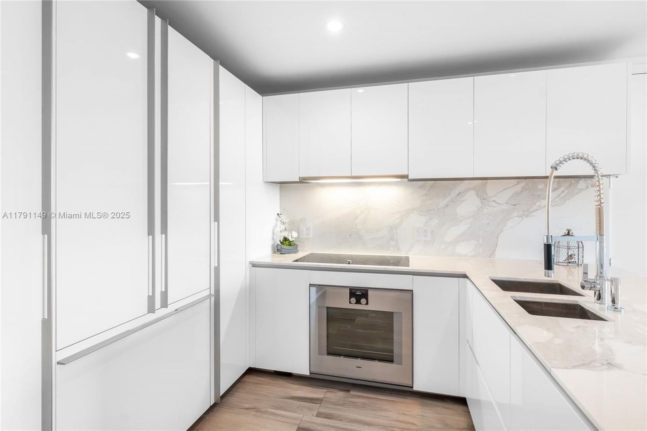 10201 Collins Ave, Unit 605, Bal Harbour, FL 33154 Photo