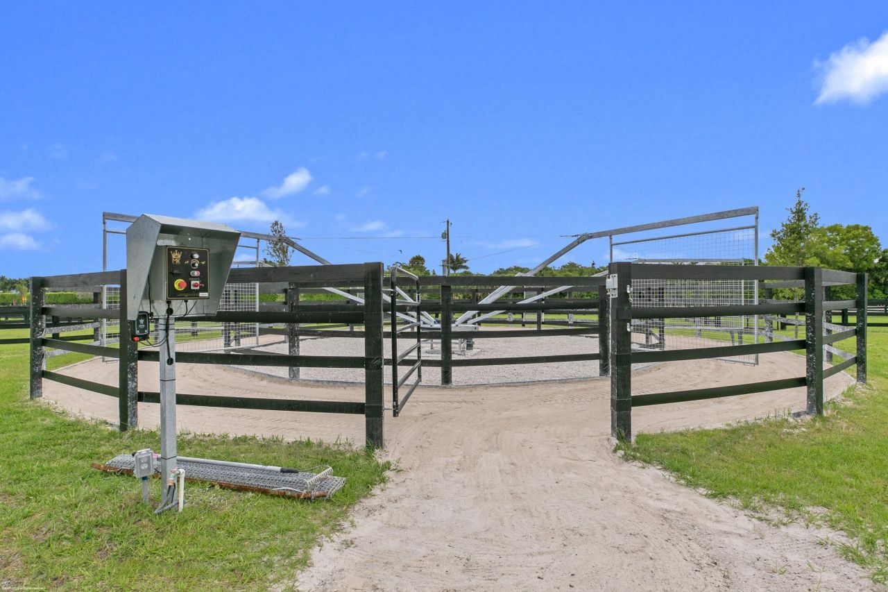 16028 Norris Road, Wellington, FL 33470 Photo