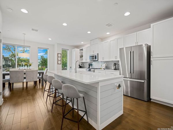 102 Tendick # 902, UNIT 902, San Antonio, TX 78209