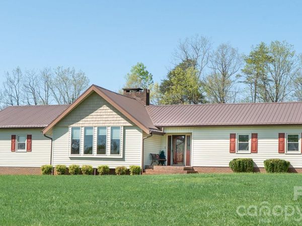 1368 Cajah Mountain Road, Hudson, NC 28638
