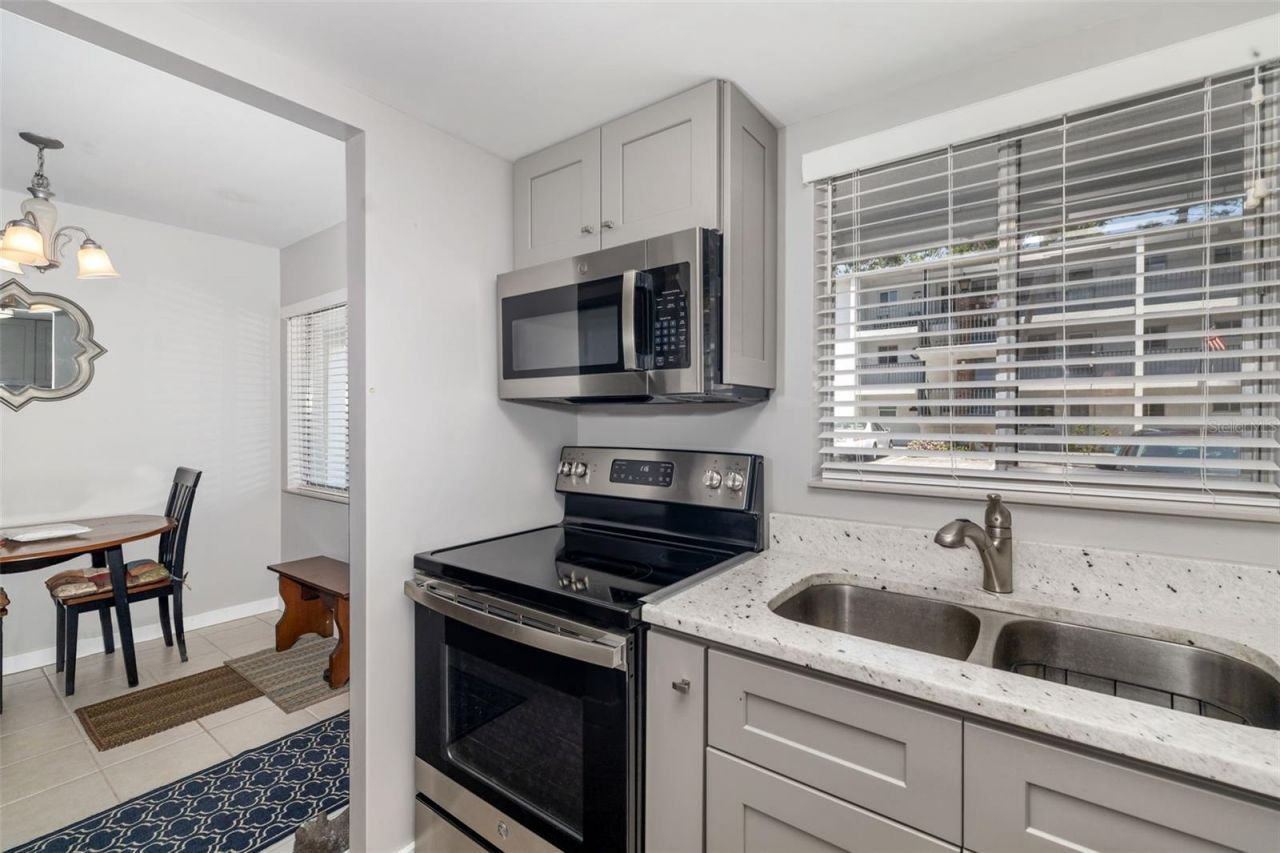 2008 Canal Drive, Unit M3, Bradenton, FL 34207 Photo