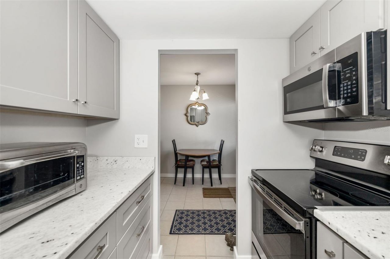 2008 Canal Drive, Unit M3, Bradenton, FL 34207 Photo