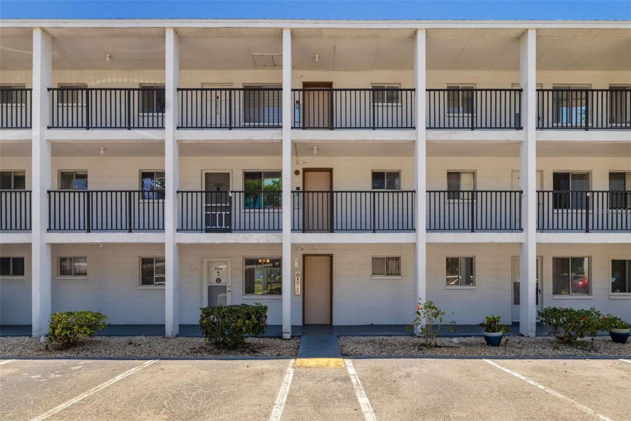2008 Canal Drive, Unit M3, Bradenton, FL 34207 Photo