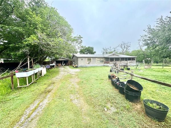 1560 Fm 27, Wortham, TX 76693