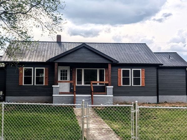 1263 Highway 100, Centerville, TN 37033