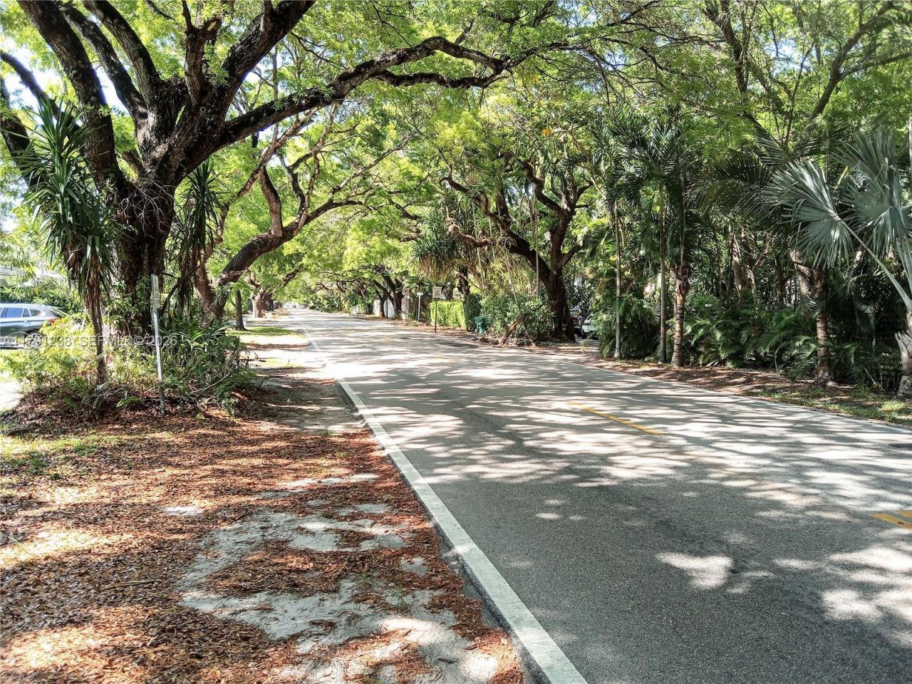 4187 S Le Jeune Rd, Miami, FL 33133 Photo