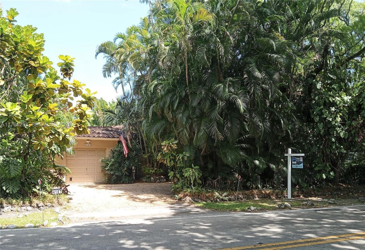 4187 S Le Jeune Rd, Miami, FL 33133 Photo