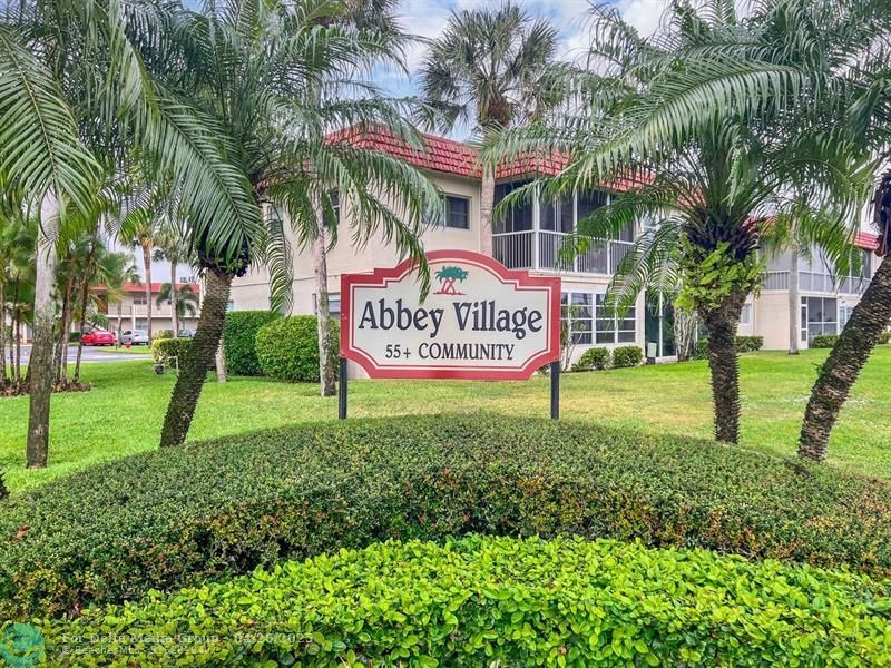 31 Abbey Lane, Unit 106, Delray Beach, FL 33446 Photo