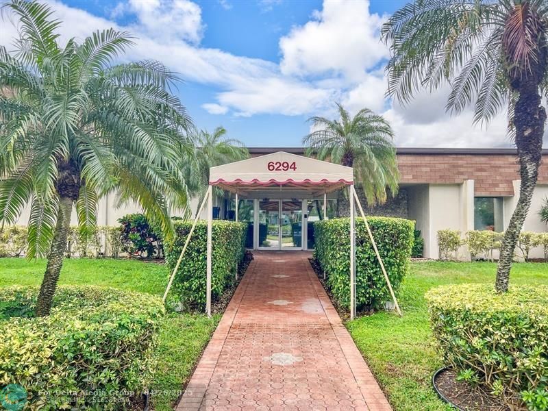 31 Abbey Lane, Unit 106, Delray Beach, FL 33446 Photo