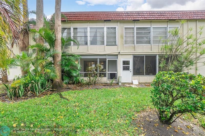 31 Abbey Lane, Unit 106, Delray Beach, FL 33446 Photo