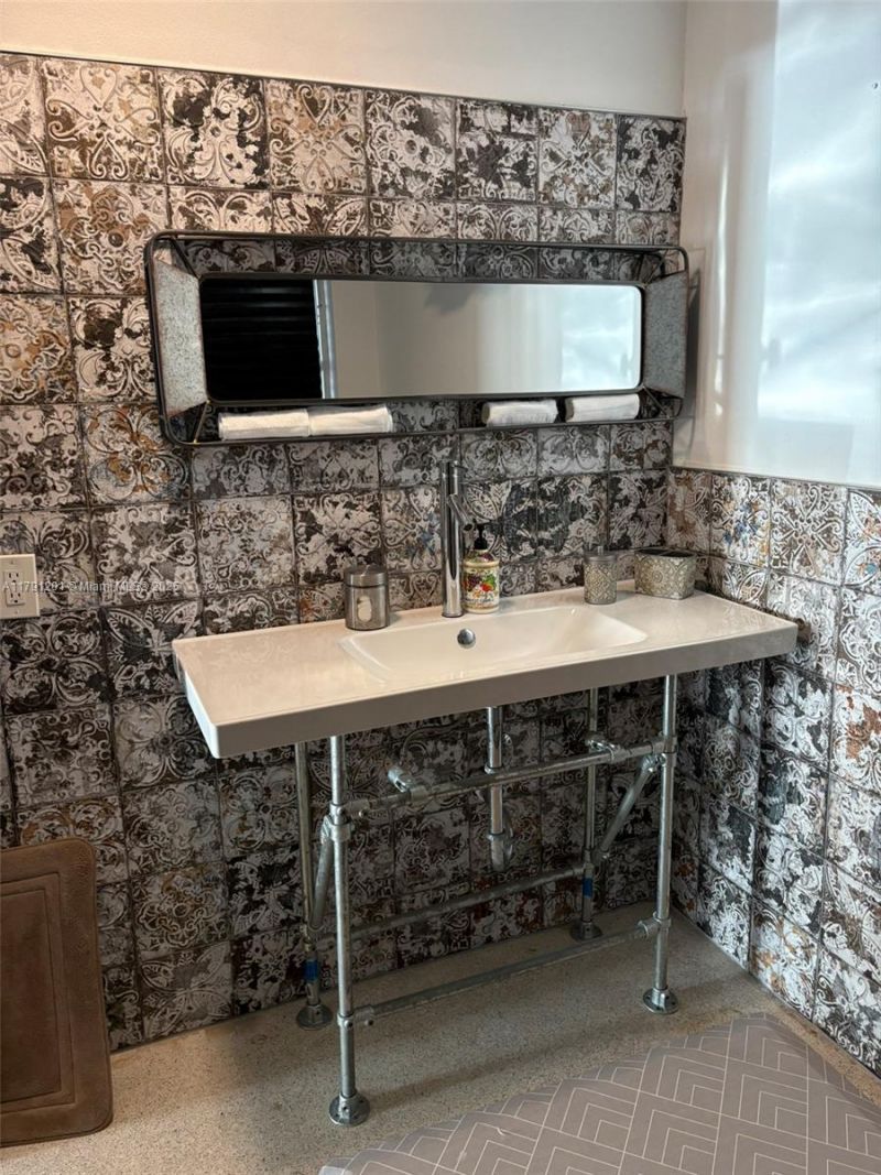 6003 S Indian River Dr, Fort Pierce, FL 34982 Photo