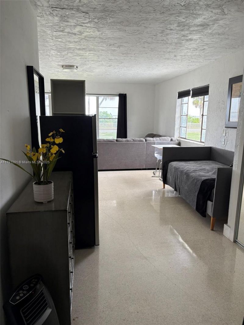 6003 S Indian River Dr, Fort Pierce, FL 34982 Photo