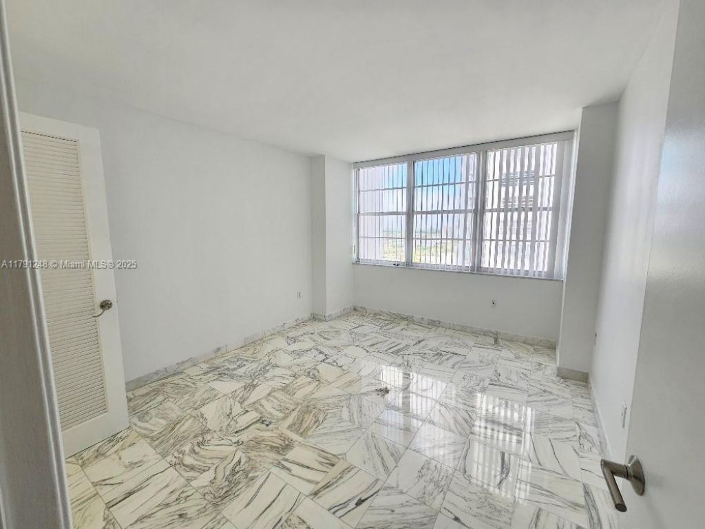 18051 Biscayne Blvd, Unit 1704, Aventura, FL 33160 Photo