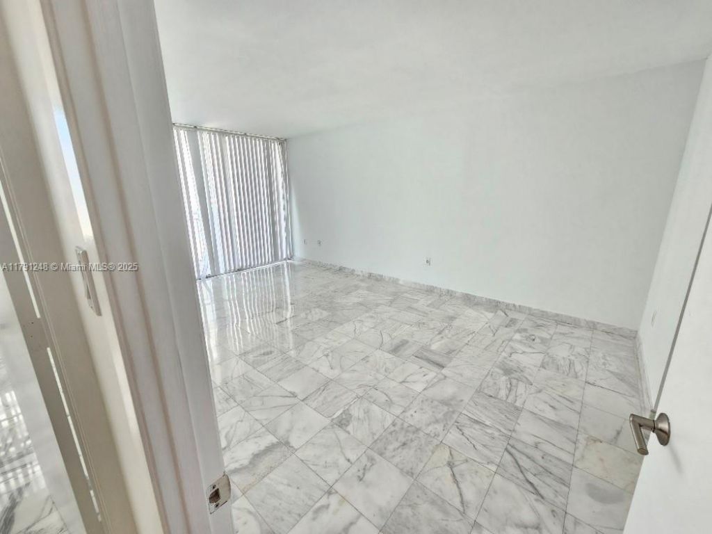 18051 Biscayne Blvd, Unit 1704, Aventura, FL 33160 Photo