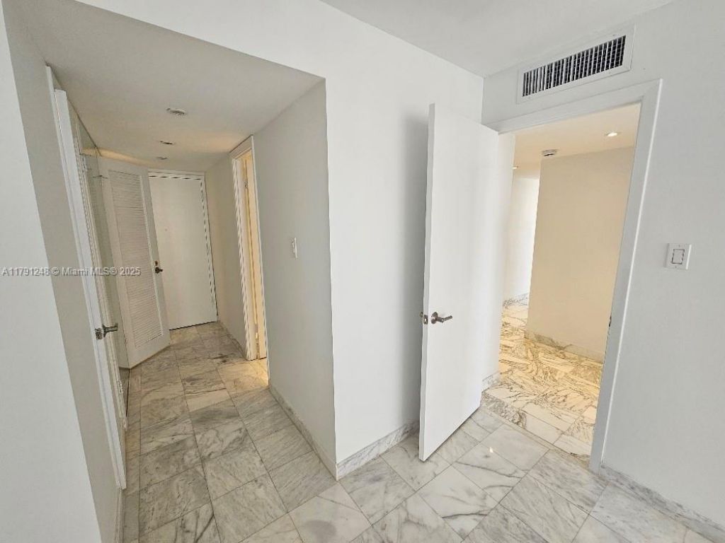 18051 Biscayne Blvd, Unit 1704, Aventura, FL 33160 Photo