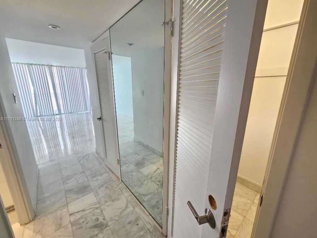 18051 Biscayne Blvd, Unit 1704, Aventura, FL 33160 Photo