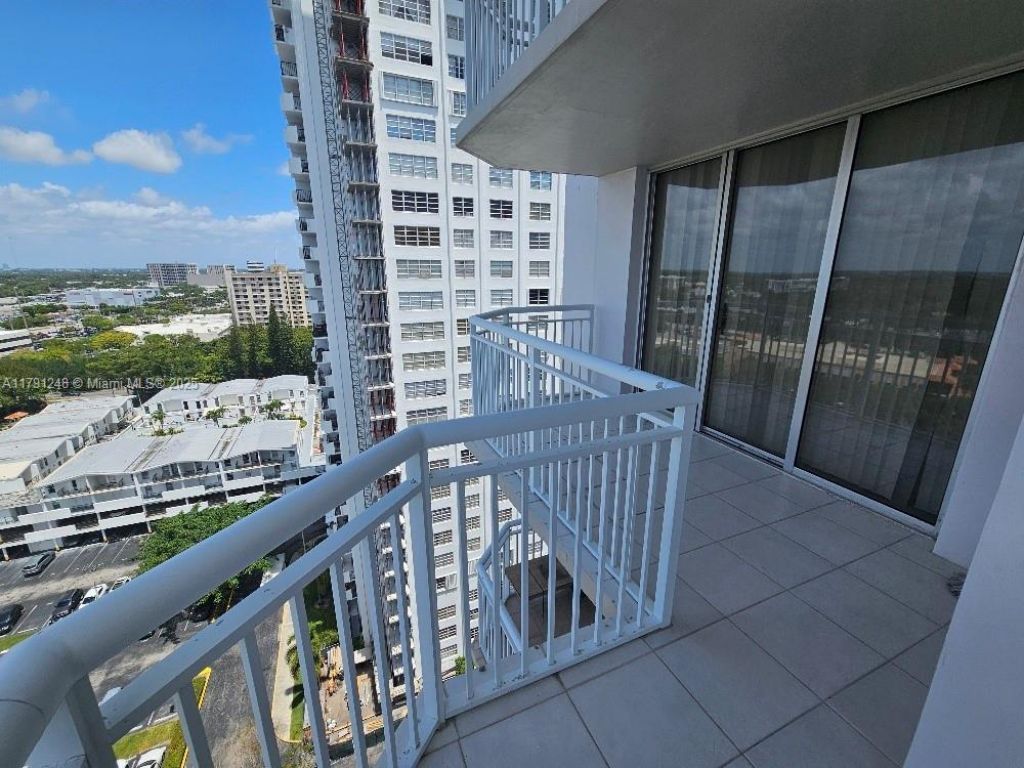 18051 Biscayne Blvd, Unit 1704, Aventura, FL 33160 Photo