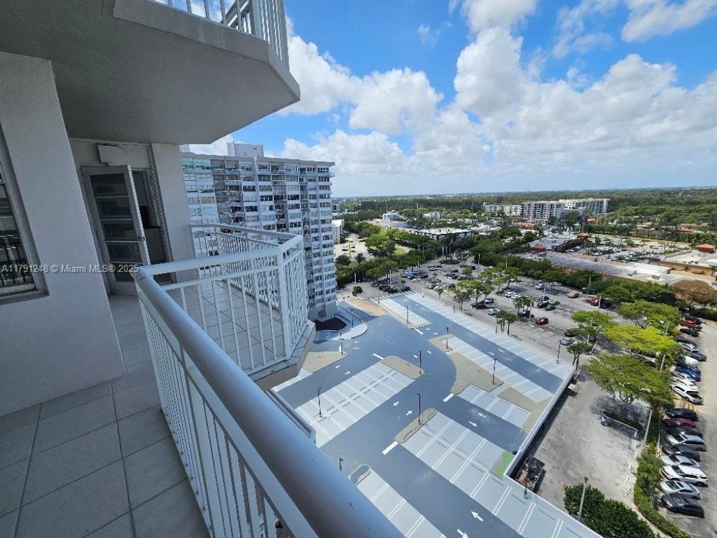 18051 Biscayne Blvd, Unit 1704, Aventura, FL 33160 Photo