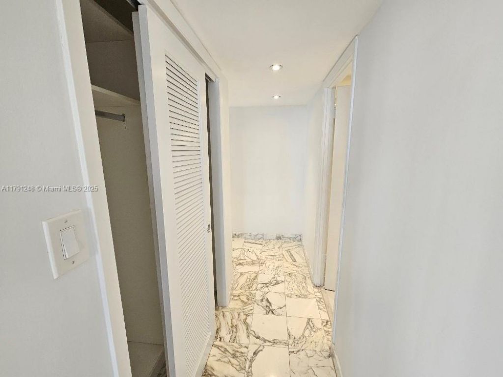18051 Biscayne Blvd, Unit 1704, Aventura, FL 33160 Photo