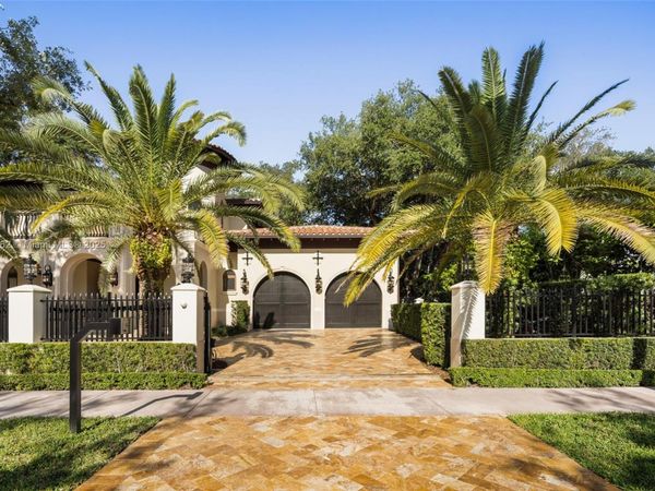 6016 Leonardo St, Coral Gables, FL 33146