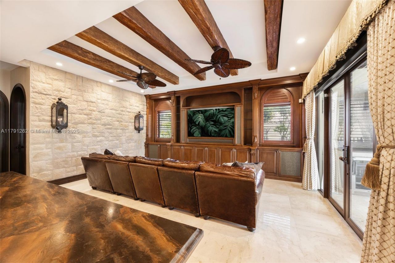 6016 Leonardo St, Coral Gables, FL 33146 Photo