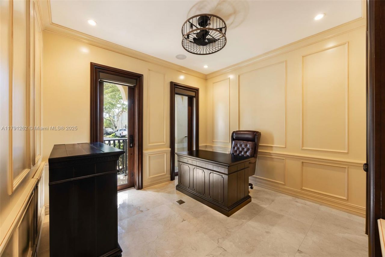 6016 Leonardo St, Coral Gables, FL 33146 Photo