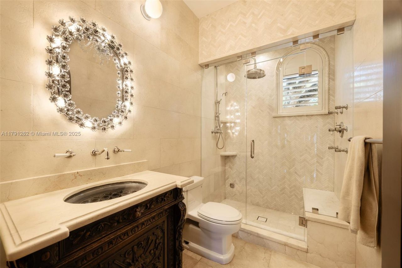 6016 Leonardo St, Coral Gables, FL 33146 Photo