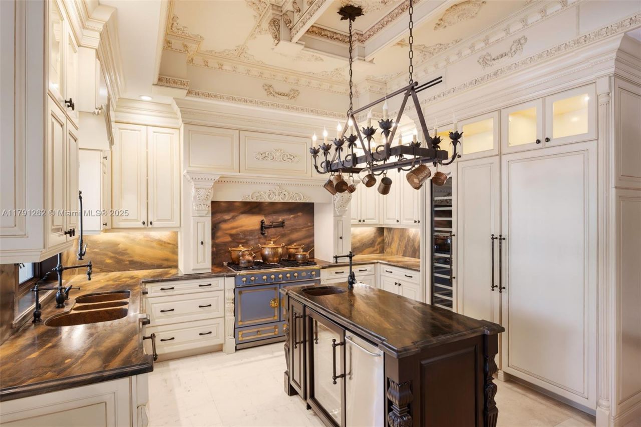 6016 Leonardo St, Coral Gables, FL 33146 Photo