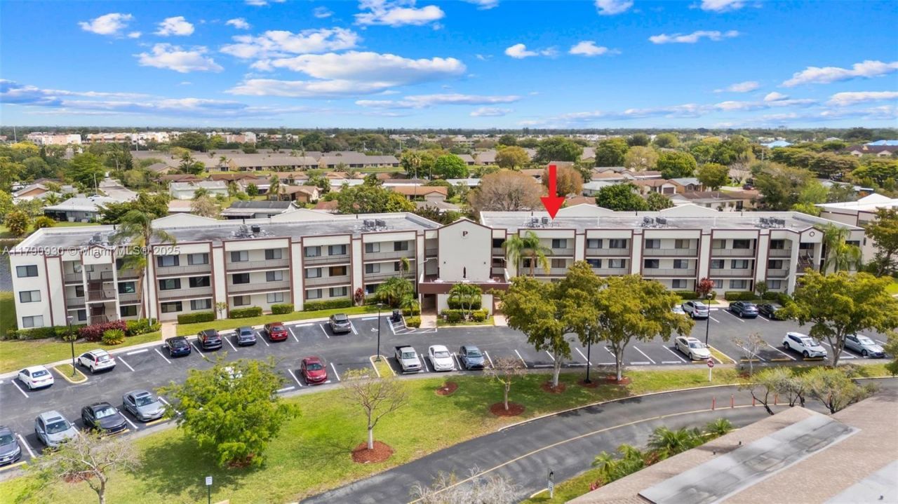 9585 N Belfort Cir, Unit 308, Tamarac, FL 33321 Photo