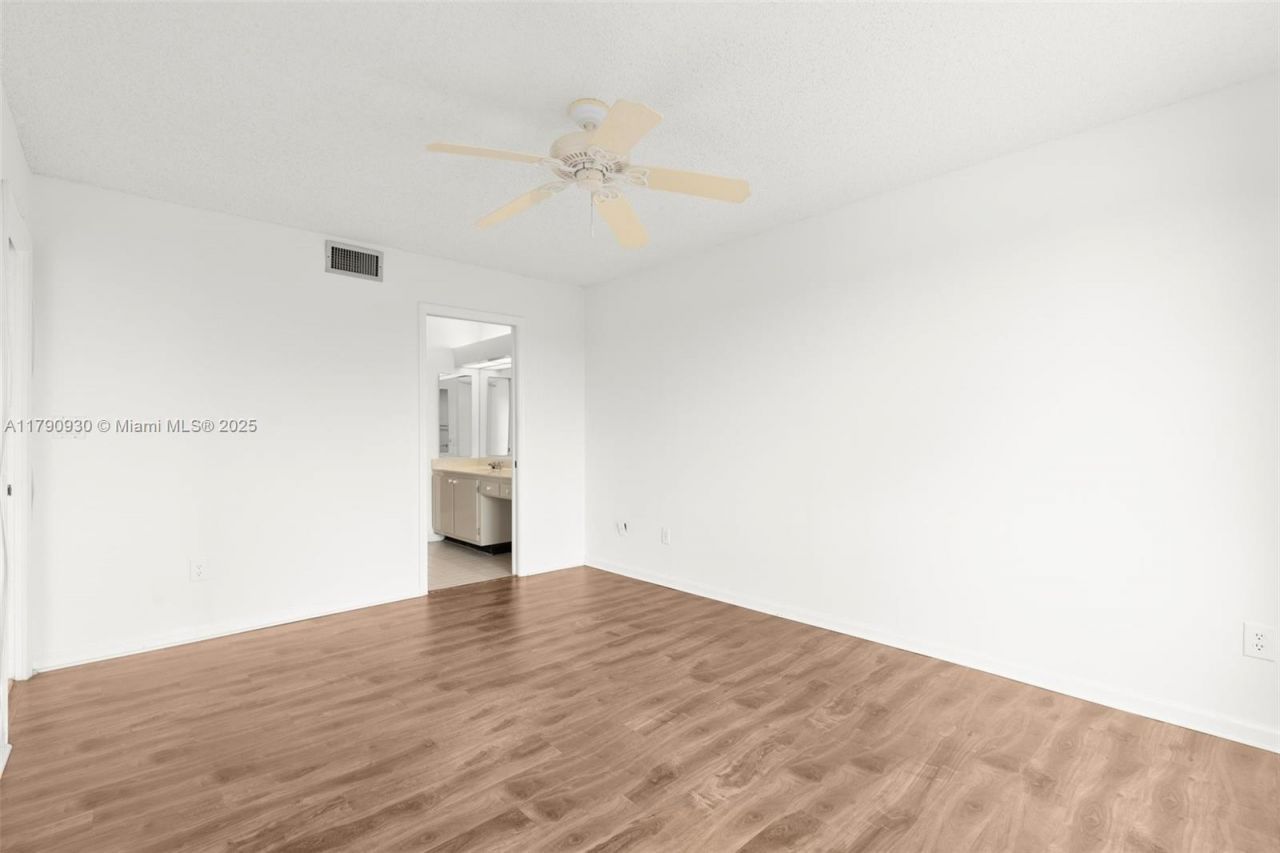 9585 N Belfort Cir, Unit 308, Tamarac, FL 33321 Photo