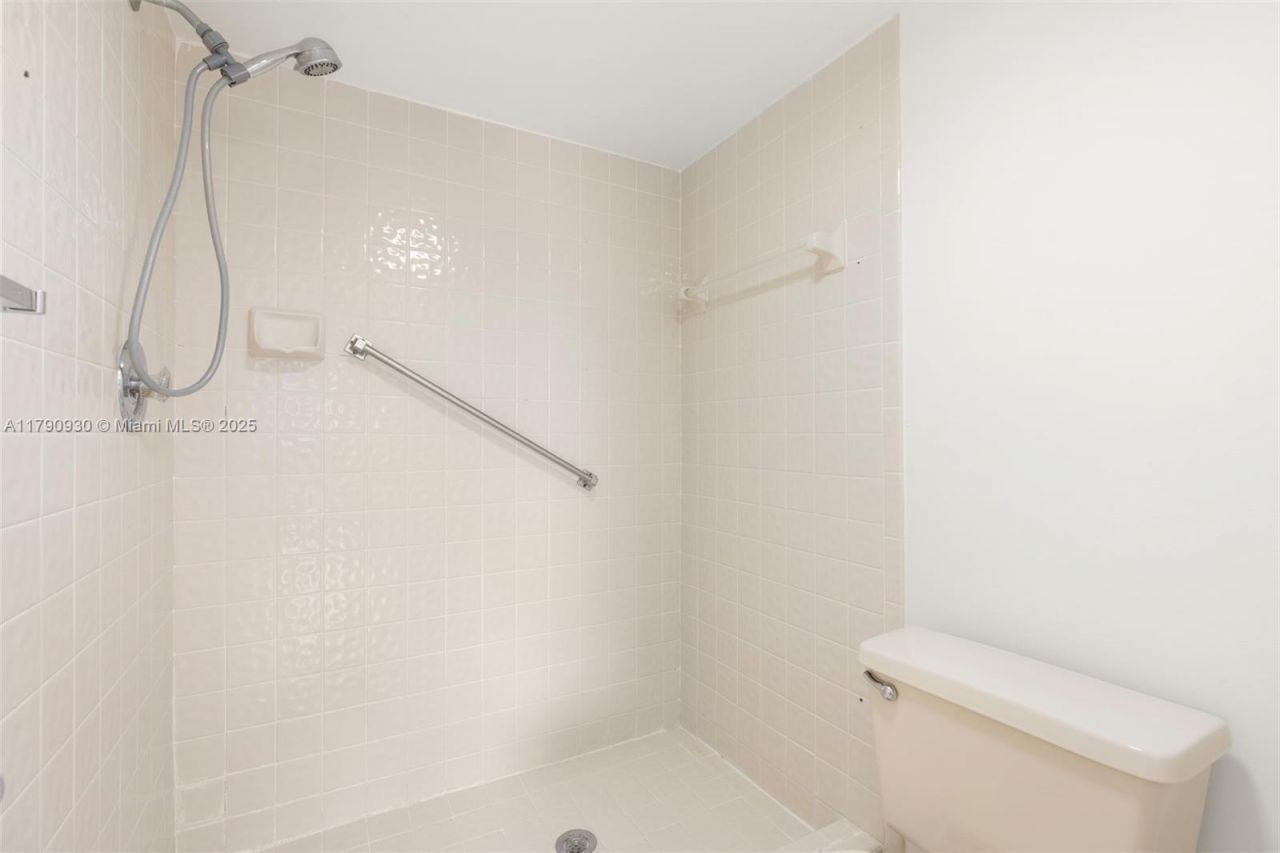 9585 N Belfort Cir, Unit 308, Tamarac, FL 33321 Photo