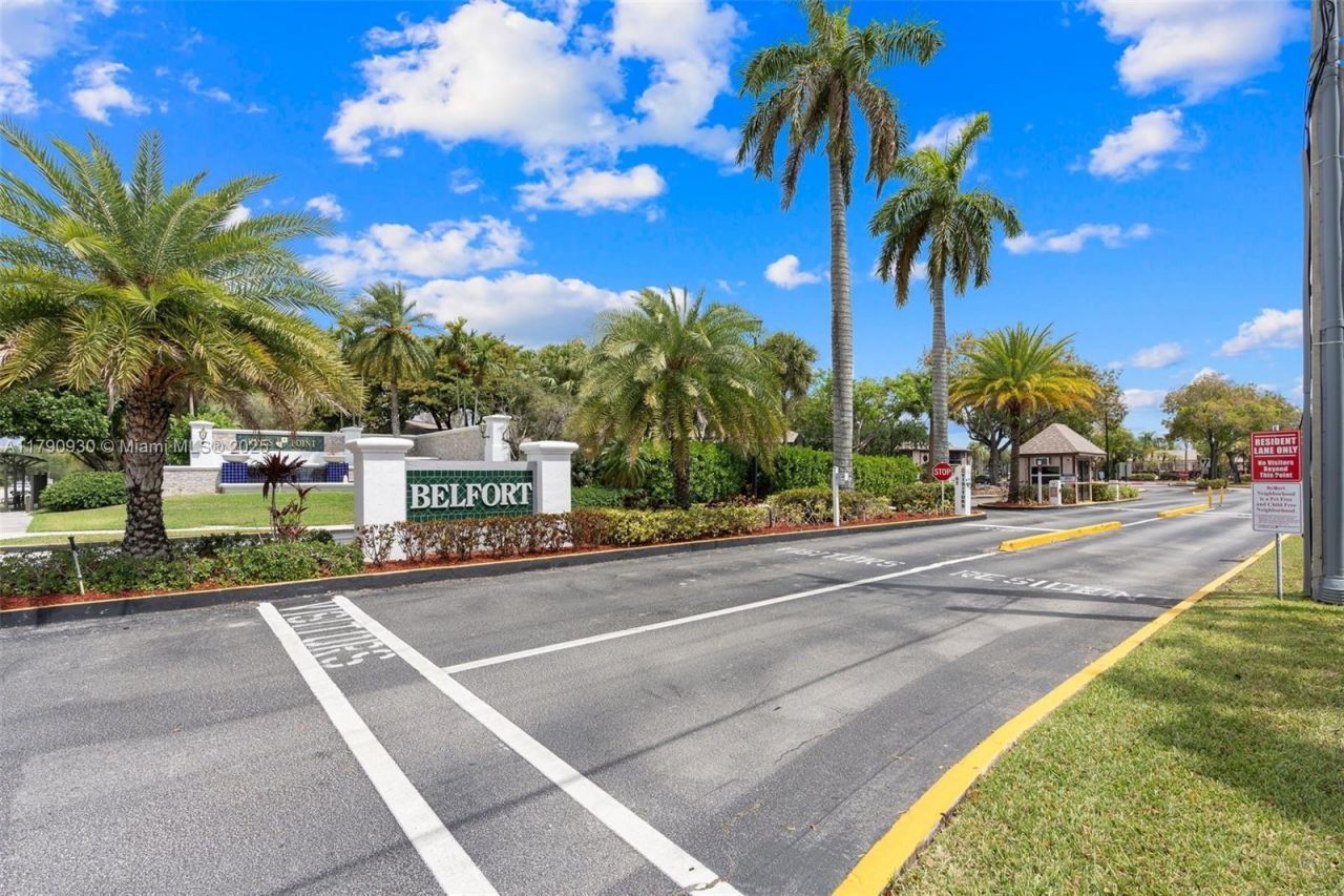 9585 N Belfort Cir, Unit 308, Tamarac, FL 33321 Photo