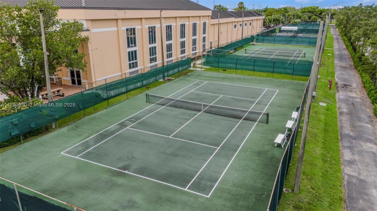 9585 N Belfort Cir, Unit 308, Tamarac, FL 33321 Photo