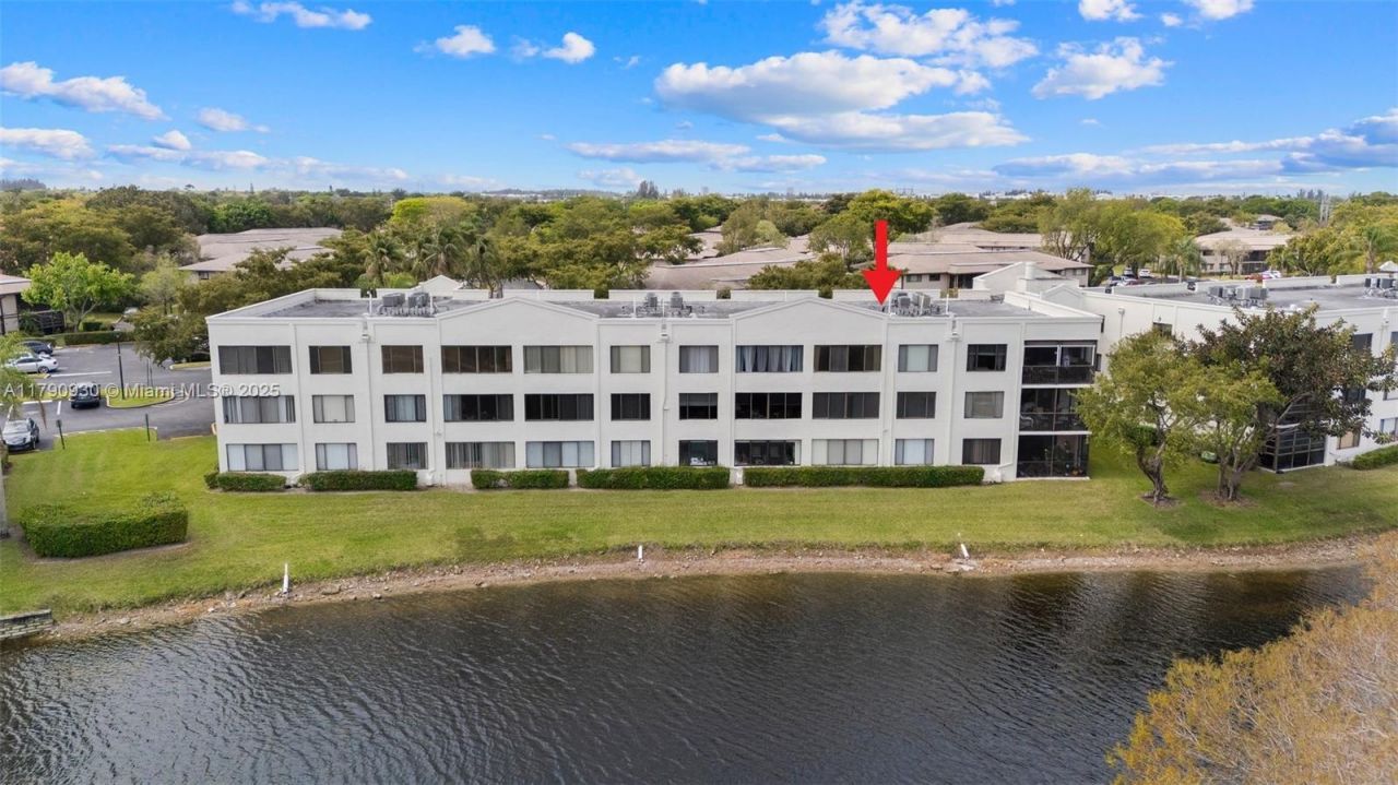 9585 N Belfort Cir, Unit 308, Tamarac, FL 33321 Photo