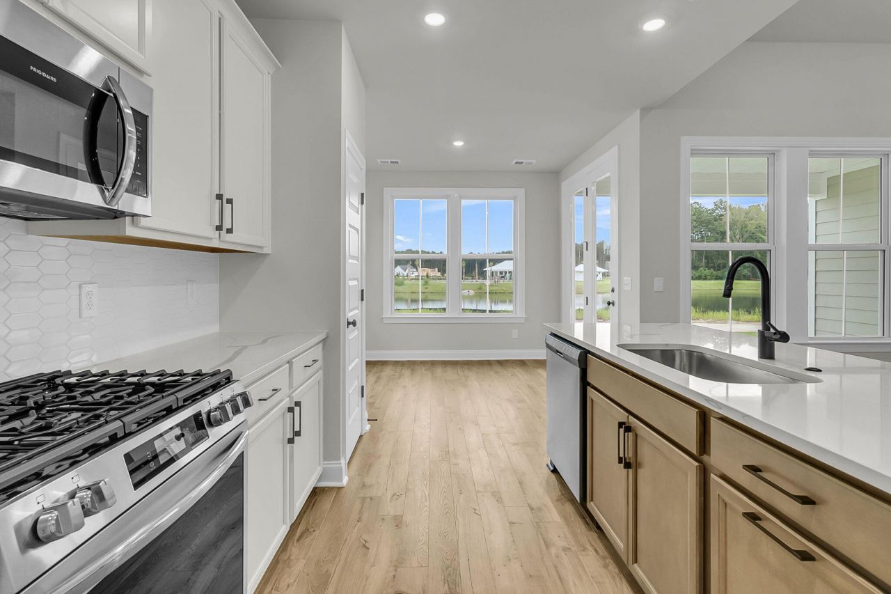 761 Maynard Lane Photo 13