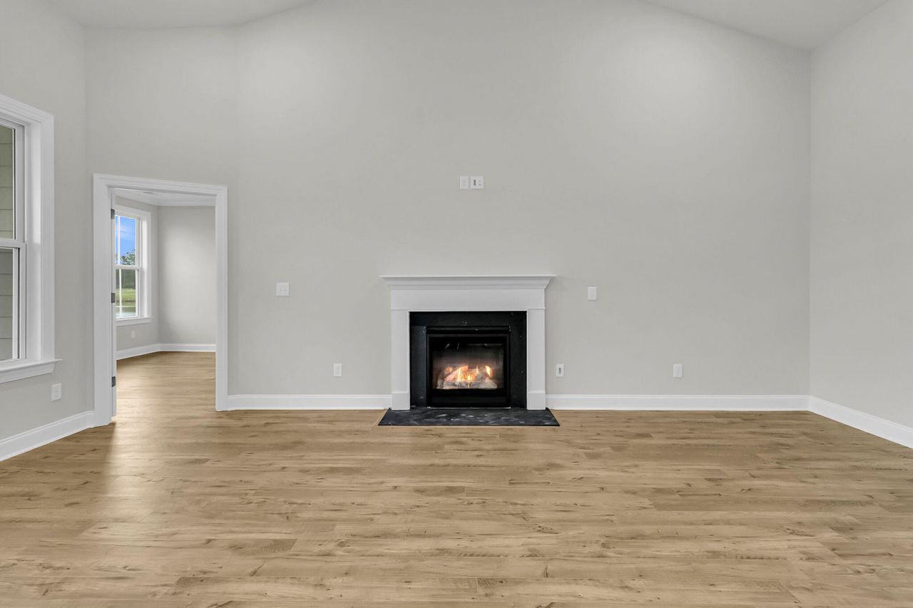 761 Maynard Lane Photo 6