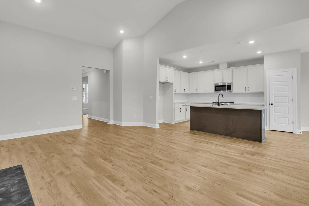 761 Maynard Lane Photo 7