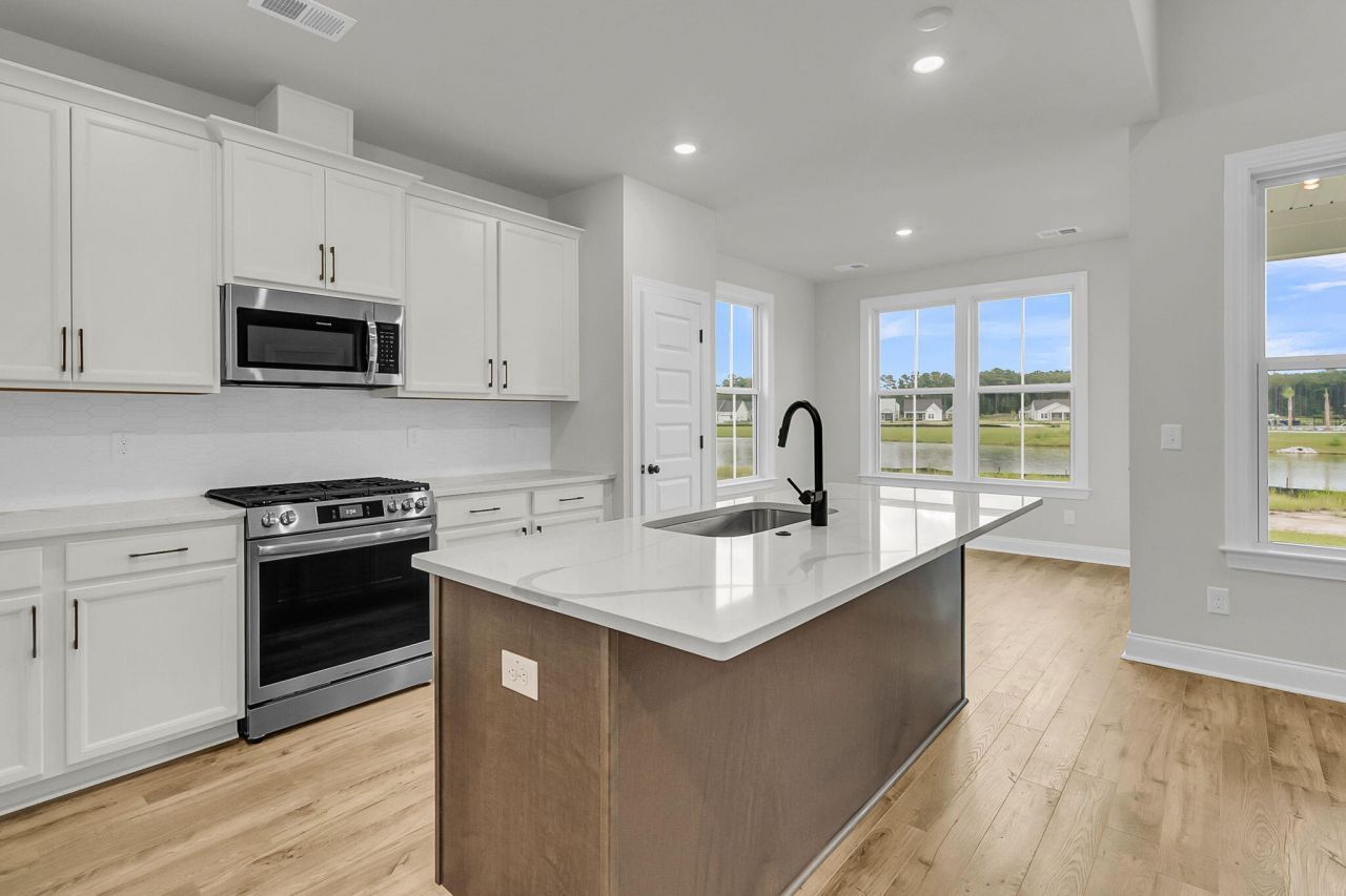 761 Maynard Lane Photo 8