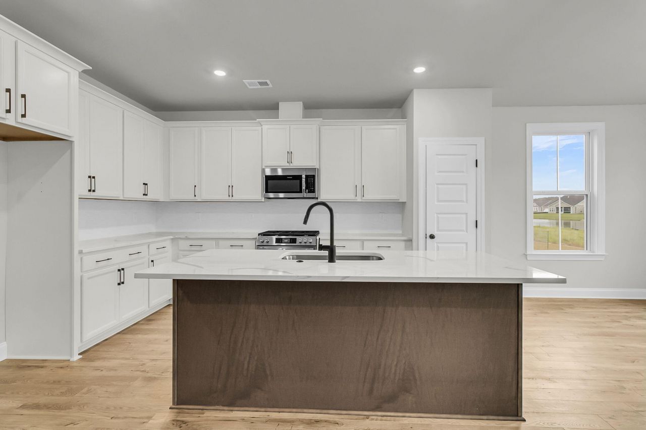 761 Maynard Lane Photo 9