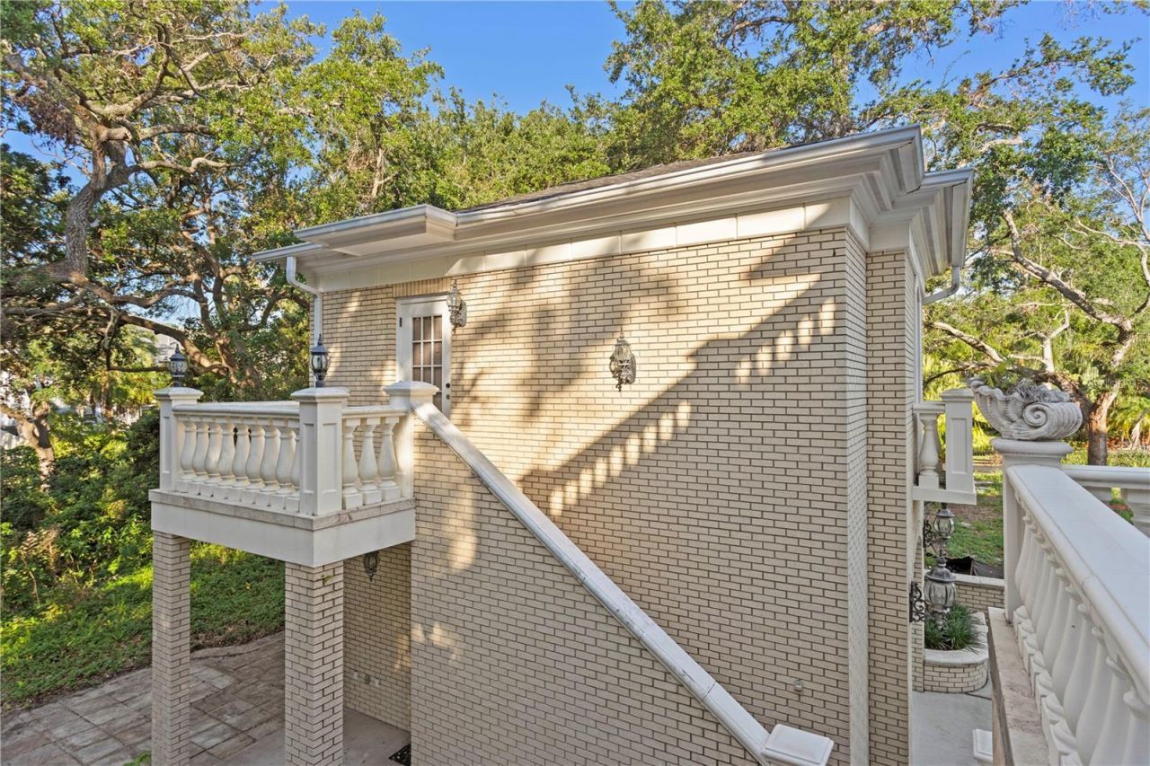 1577 Alexander Road, Belleair, FL 33756 Photo