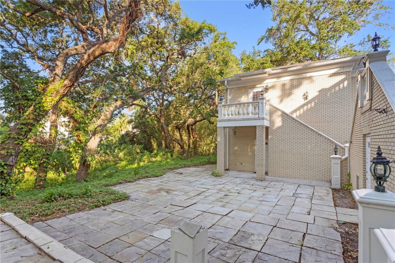 1577 Alexander Road, Belleair, FL 33756 Photo