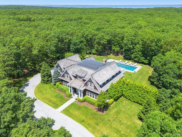 471 Middle Line Highway, Sag Harbor, NY 11963