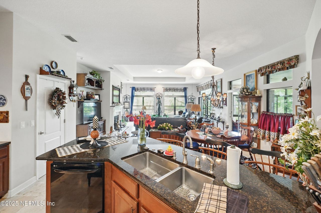 15289 Cape Drive N, Jacksonville, FL 32226 Photo